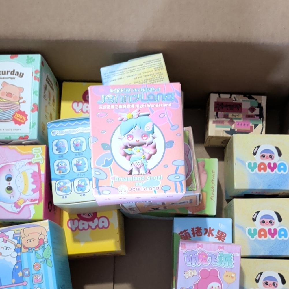 Yellow & Pink Surprise Mini Toy Boxes - Assorted Kids Toys - Picture 6 of 6